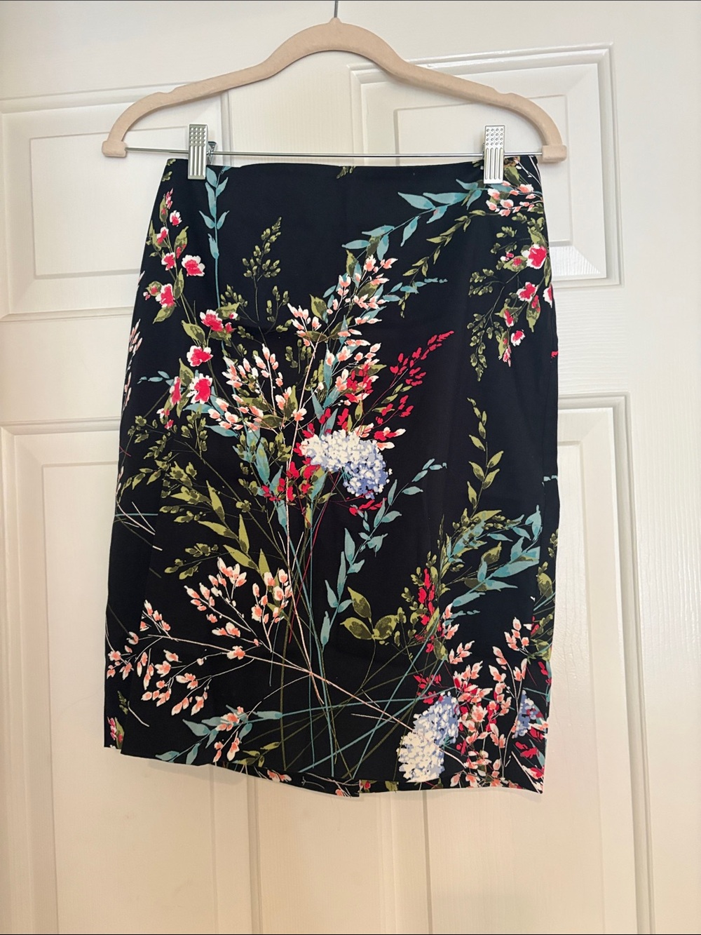 Talbots Black Floral Pencil Skirt - Women's